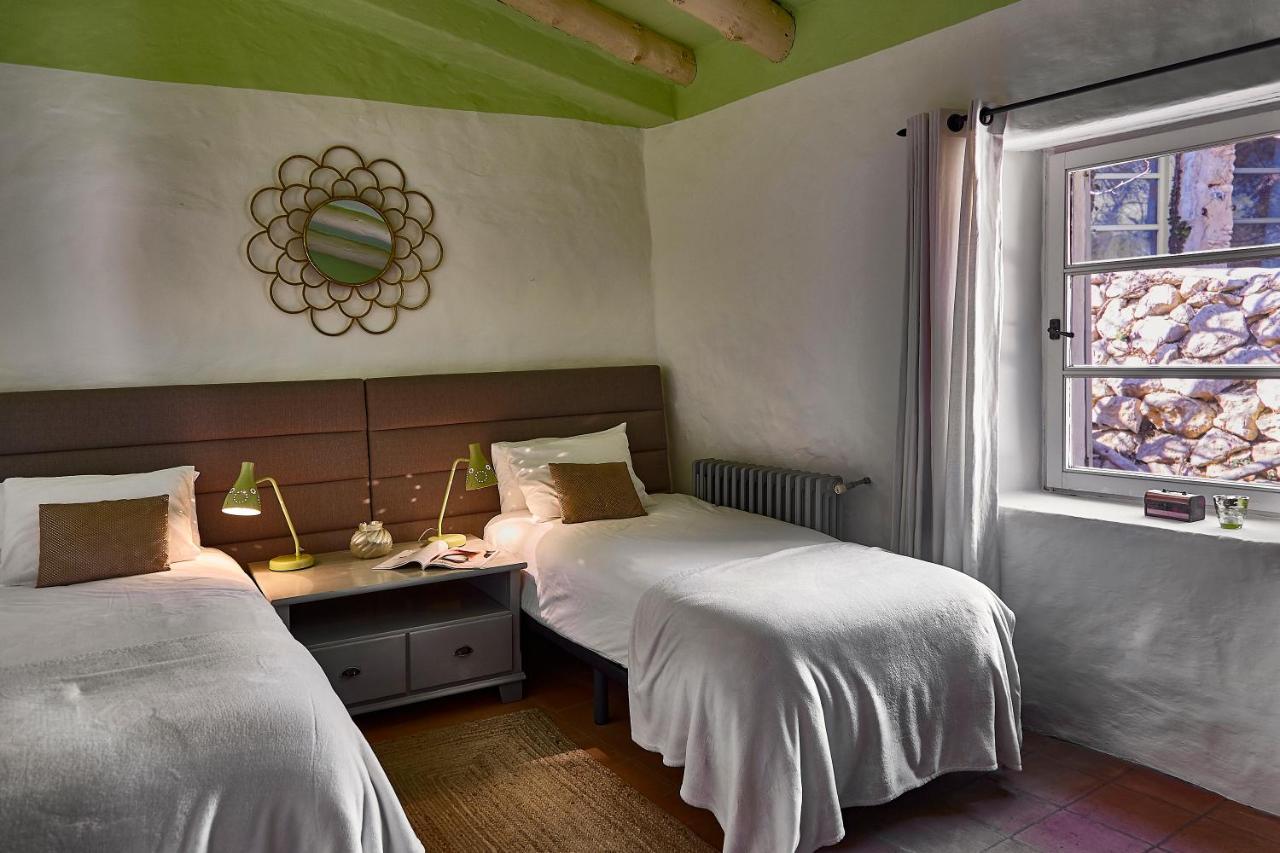 Sitges Hill Retreats-Masia Nur 22 Bedrooms Divided Over 9 Houses For Max 44 Guests Canyelles  Esterno foto