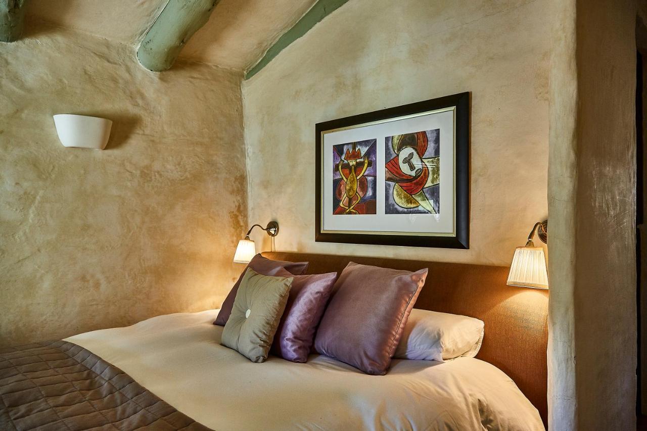 Sitges Hill Retreats-Masia Nur 22 Bedrooms Divided Over 9 Houses For Max 44 Guests Canyelles  Esterno foto