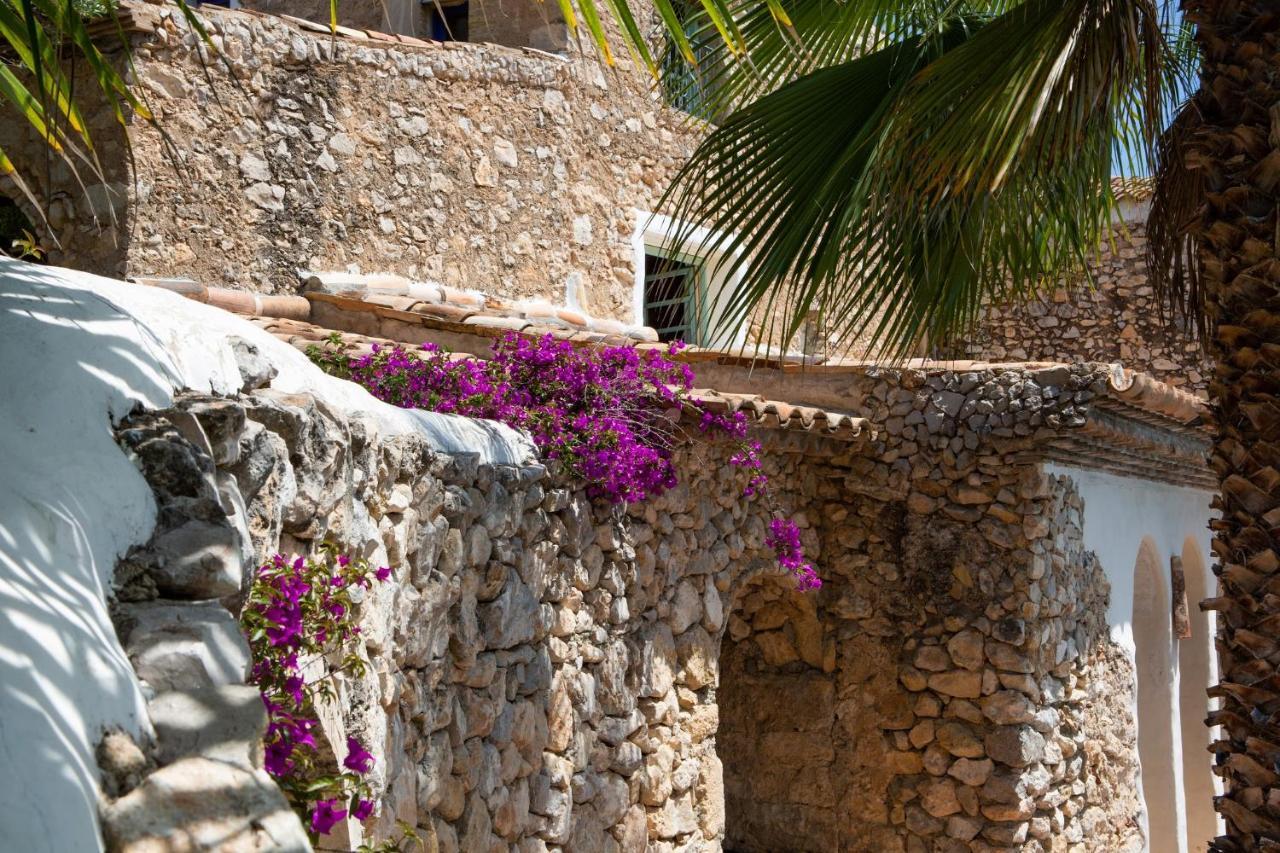Sitges Hill Retreats-Masia Nur 22 Bedrooms Divided Over 9 Houses For Max 44 Guests Canyelles  Esterno foto