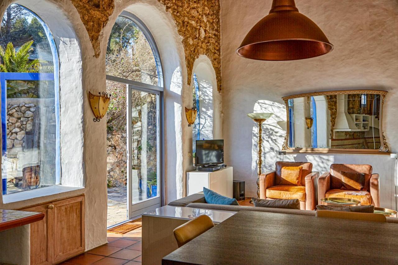 Sitges Hill Retreats-Masia Nur 22 Bedrooms Divided Over 9 Houses For Max 44 Guests Canyelles  Esterno foto