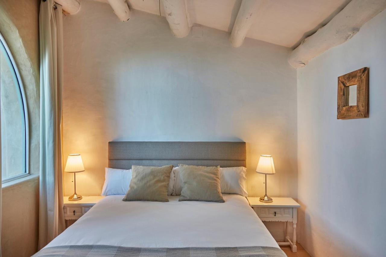 Sitges Hill Retreats-Masia Nur 22 Bedrooms Divided Over 9 Houses For Max 44 Guests Canyelles  Esterno foto