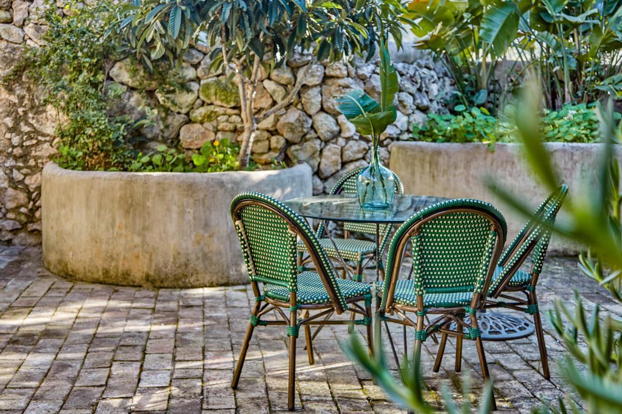 Sitges Hill Retreats-Masia Nur 22 Bedrooms Divided Over 9 Houses For Max 44 Guests Canyelles  Esterno foto