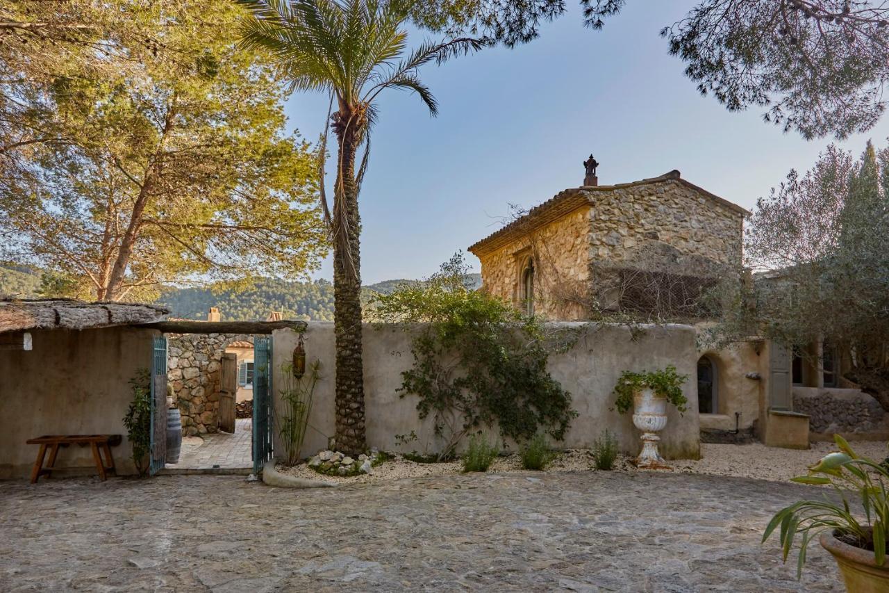 Sitges Hill Retreats-Masia Nur 22 Bedrooms Divided Over 9 Houses For Max 44 Guests Canyelles  Esterno foto