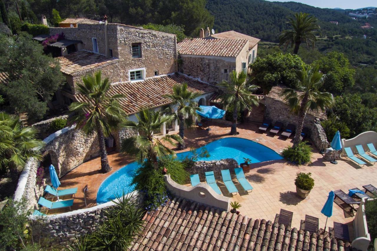 Sitges Hill Retreats-Masia Nur 22 Bedrooms Divided Over 9 Houses For Max 44 Guests Canyelles  Esterno foto
